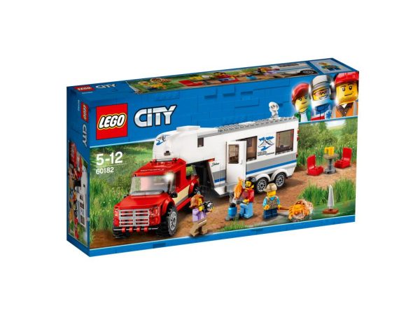 City 60182 Pick-uptruck en caravan