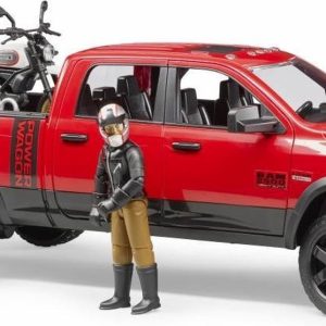 Dodge RAM 2500 Power Wagon met Ducati Desert Sled en motorrijder