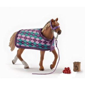 Schleich Horse Club – Engelse Volbloed met deken