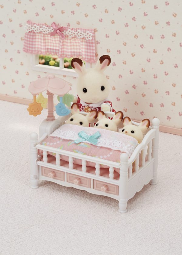 Sylvanian Families bed voor drieling met mobiel - Afbeelding 8