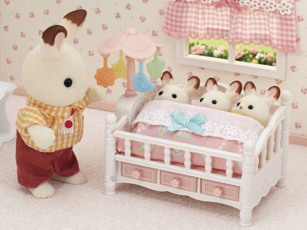 Sylvanian Families bed voor drieling met mobiel - Afbeelding 9