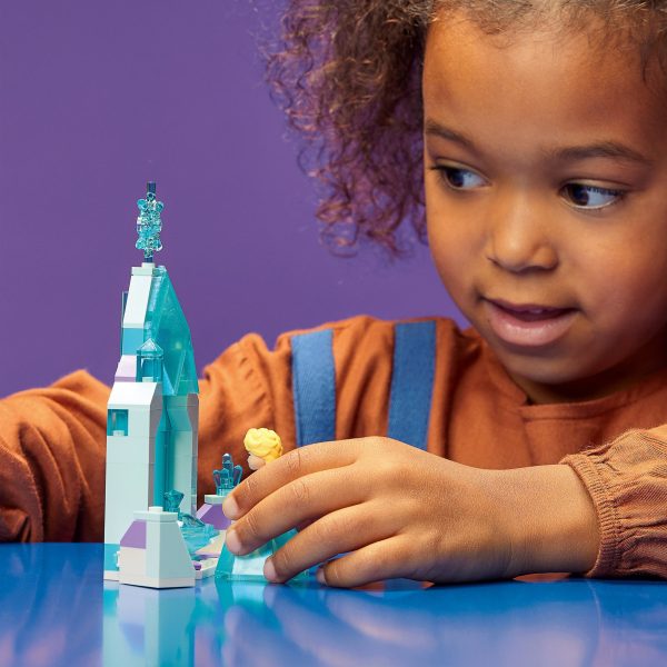 LEGO Disney Frozen Binnenplaats van Elsa's kasteel - 43199 - Afbeelding 9