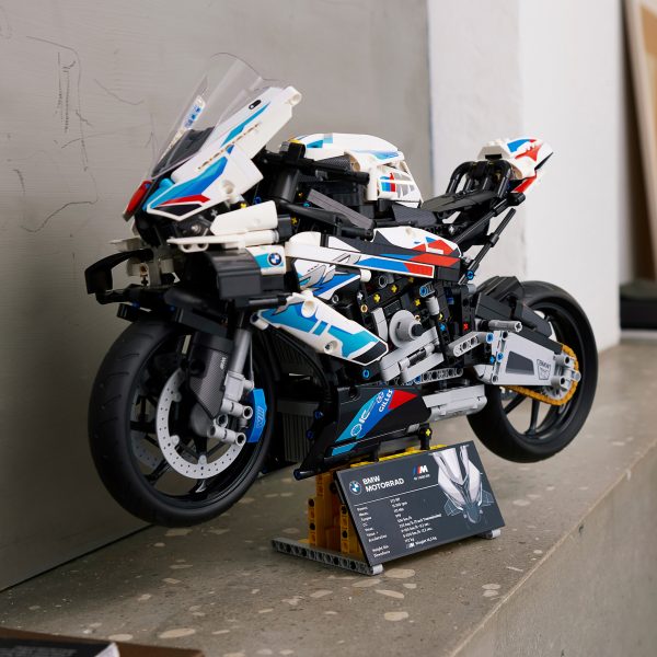 LEGO Technic BMW M 1000 RR- 42130 - Afbeelding 7