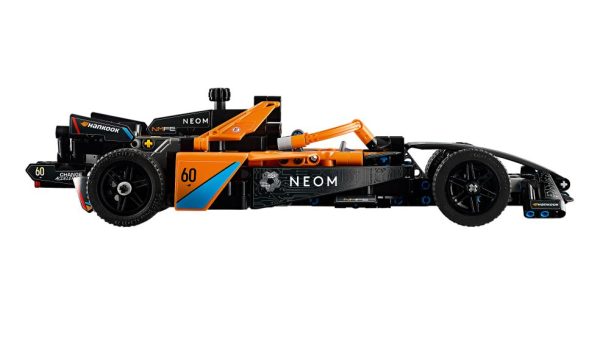 LEGO Technic NEOM McLaren Formula E racewagen Pull-Back - 42169 - Afbeelding 10