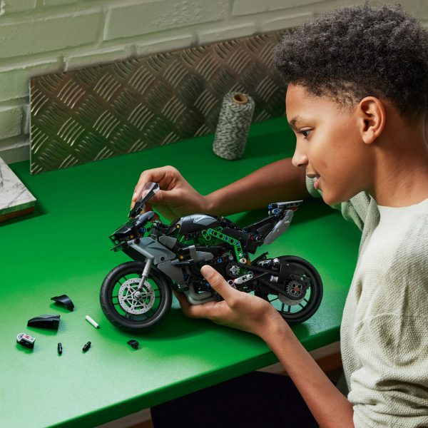 LEGO Technic Kawasaki Ninja H2R motor - 42170 - Afbeelding 3