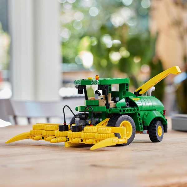 LEGO Technic John Deere 9700 Forage Harvester - 42168 - Afbeelding 7