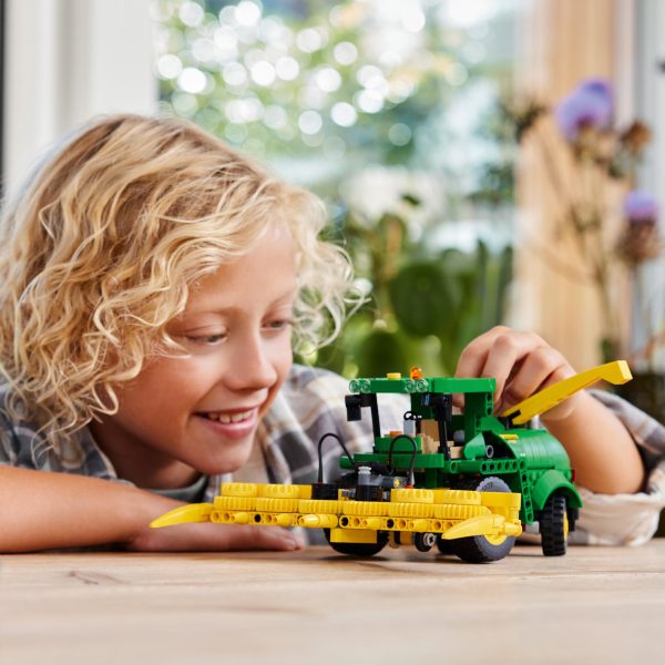 LEGO Technic John Deere 9700 Forage Harvester - 42168 - Afbeelding 8