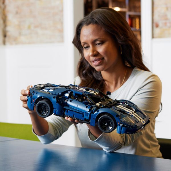 LEGO Technic 2022 Ford GT - 42154 - Afbeelding 8