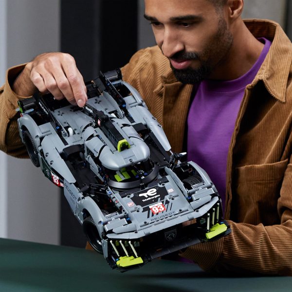 LEGO Technic PEUGEOT 9X8 24H Le Mans Hybrid Hypercar - 42156 - Afbeelding 8