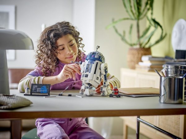 LEGO Star Wars R2-D2 - 75379 - Afbeelding 6