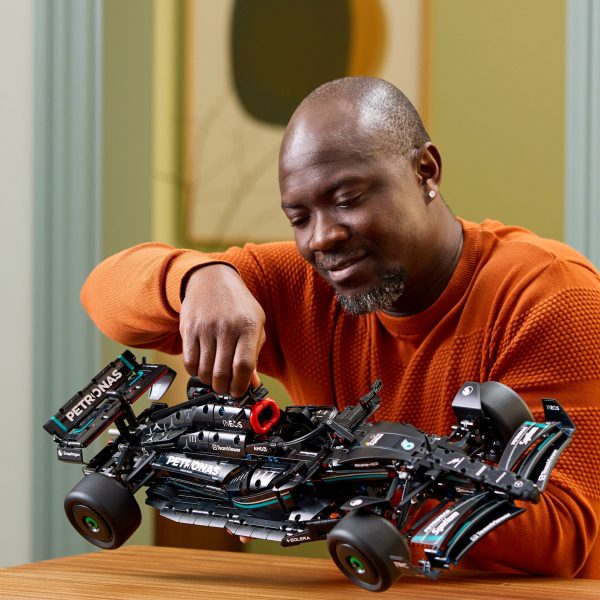 LEGO Technic Mercedes-AMG F1 W14 E Performance - 42171 - Afbeelding 8