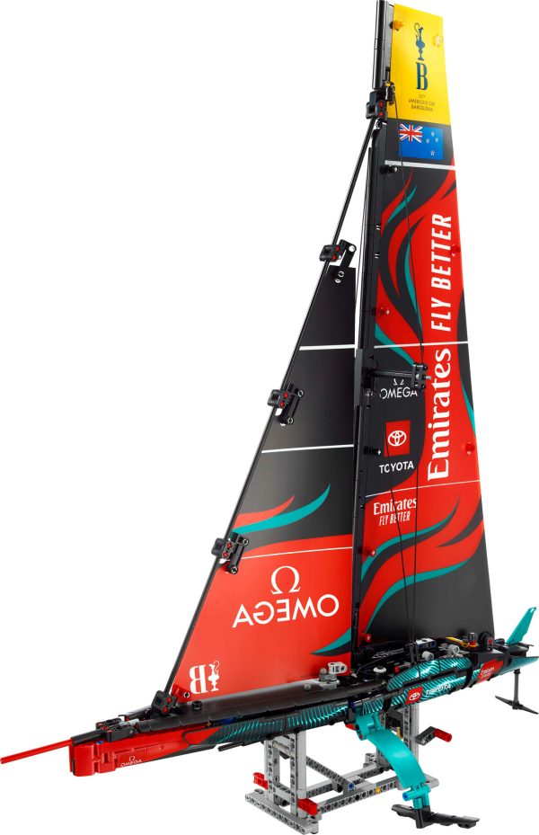 LEGO Technic - Emirates Team New Zealand AC75 jacht - Afbeelding 2