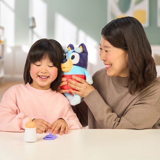 Bluey Intractieve Plush Cuddle & Care Baby Bluey - Afbeelding 3