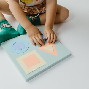 Moes Play – Geometrica