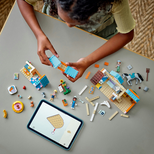 LEGO Friends - Dierenkliniek voor paarden en huisdieren - Afbeelding 3