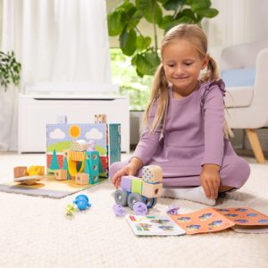 Melissa & Doug Blockables Town Play Set 73pc
