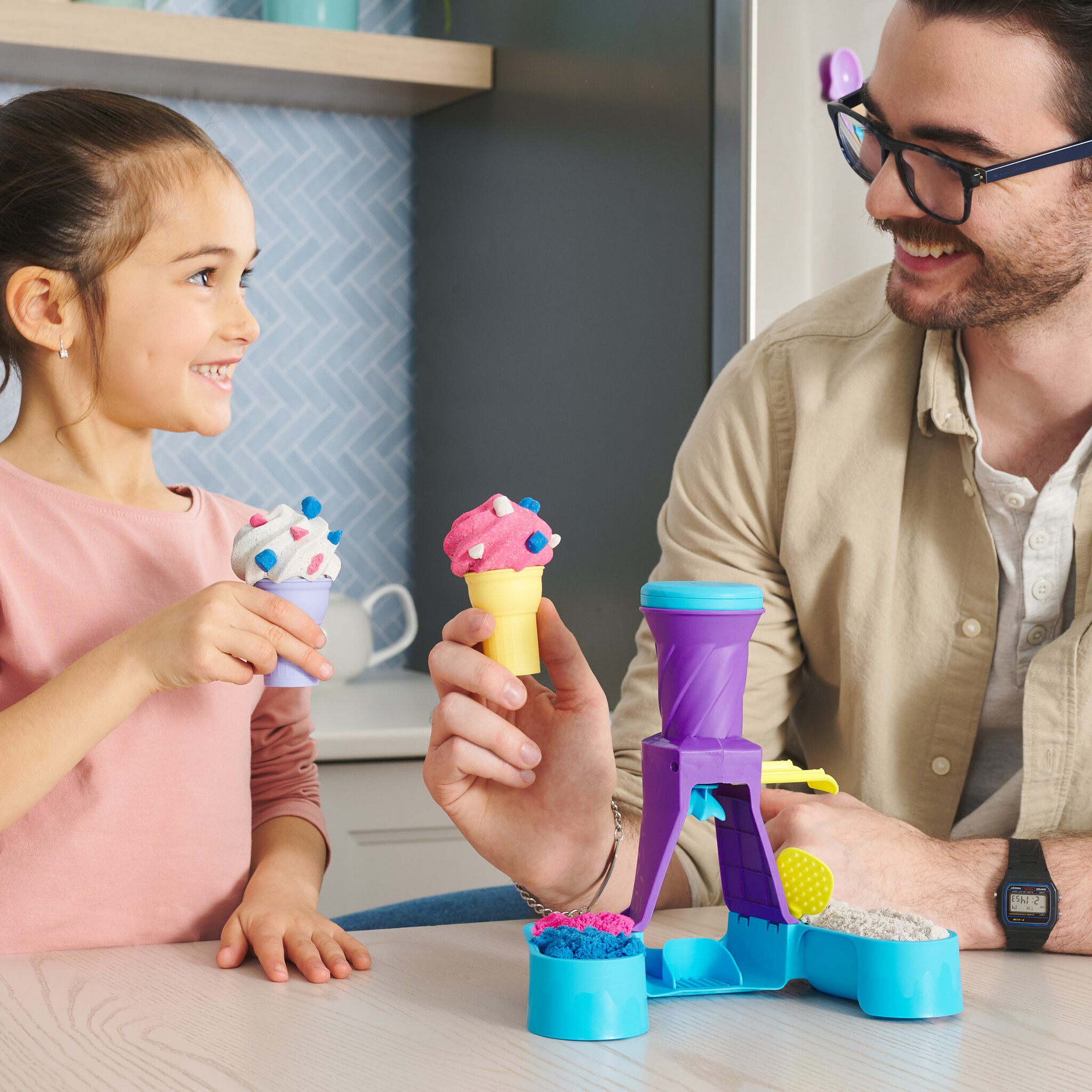 Kinetic Sand - Soft Serve Ice Cream Station Playset - Afbeelding 3