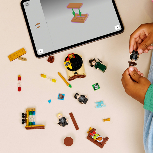 Lego Harry Potter - Kasteel Zweinstein : Sorteerhoed Ceremonie - 76460 - Afbeelding 6