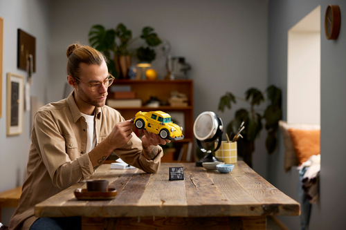 LEGO Icons - Transformers: Bumblebee - 10338 - Afbeelding 6