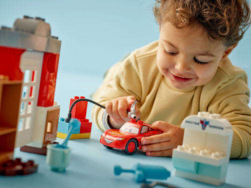 LEGO Duplo - McQueens bezoek aan Docs garage - Afbeelding 3