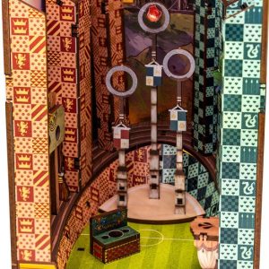 Tiny adventures Book Nook – Quidditch Field – Harry Potter