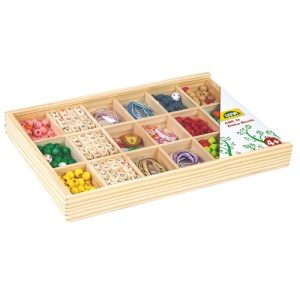 Grote kralen (hout) in koffertje – 405stuks