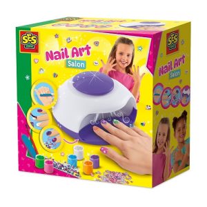 Nail art salon
