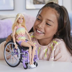 Barbie Fashionista pop + rolstoel