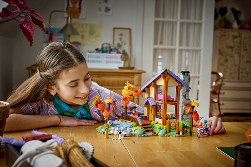 LEGO Friends - Gezellige Boshut in de Herfst 42705 - Afbeelding 3