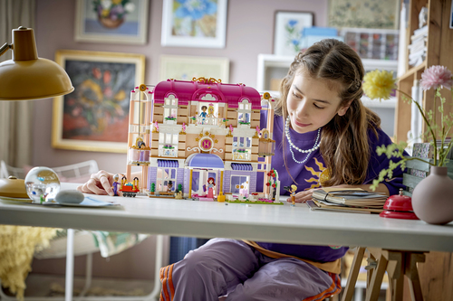 LEGO Friends - Heartlake City Grand Hotel 42704 - Afbeelding 5