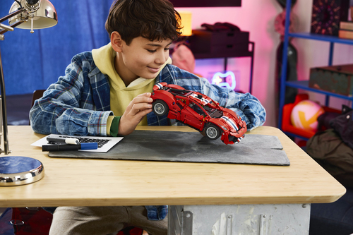 LEGO Technic - Ferrari 488 Pista - Afbeelding 3