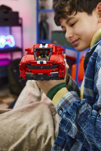 LEGO Technic - Ferrari 488 Pista - Afbeelding 5