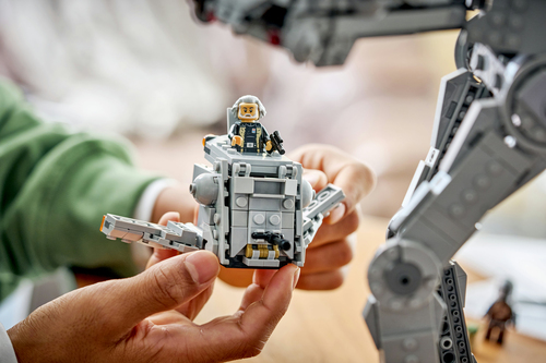 LEGO Star Wars - Imperial Remnant AT-AT met INT-4 - Afbeelding 4
