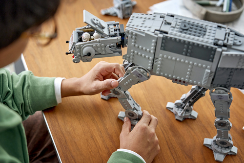 LEGO Star Wars - Imperial Remnant AT-AT met INT-4 - Afbeelding 5