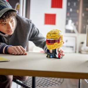 LEGO – Scuderia Ferrari HP helm van Lewis Hamilton